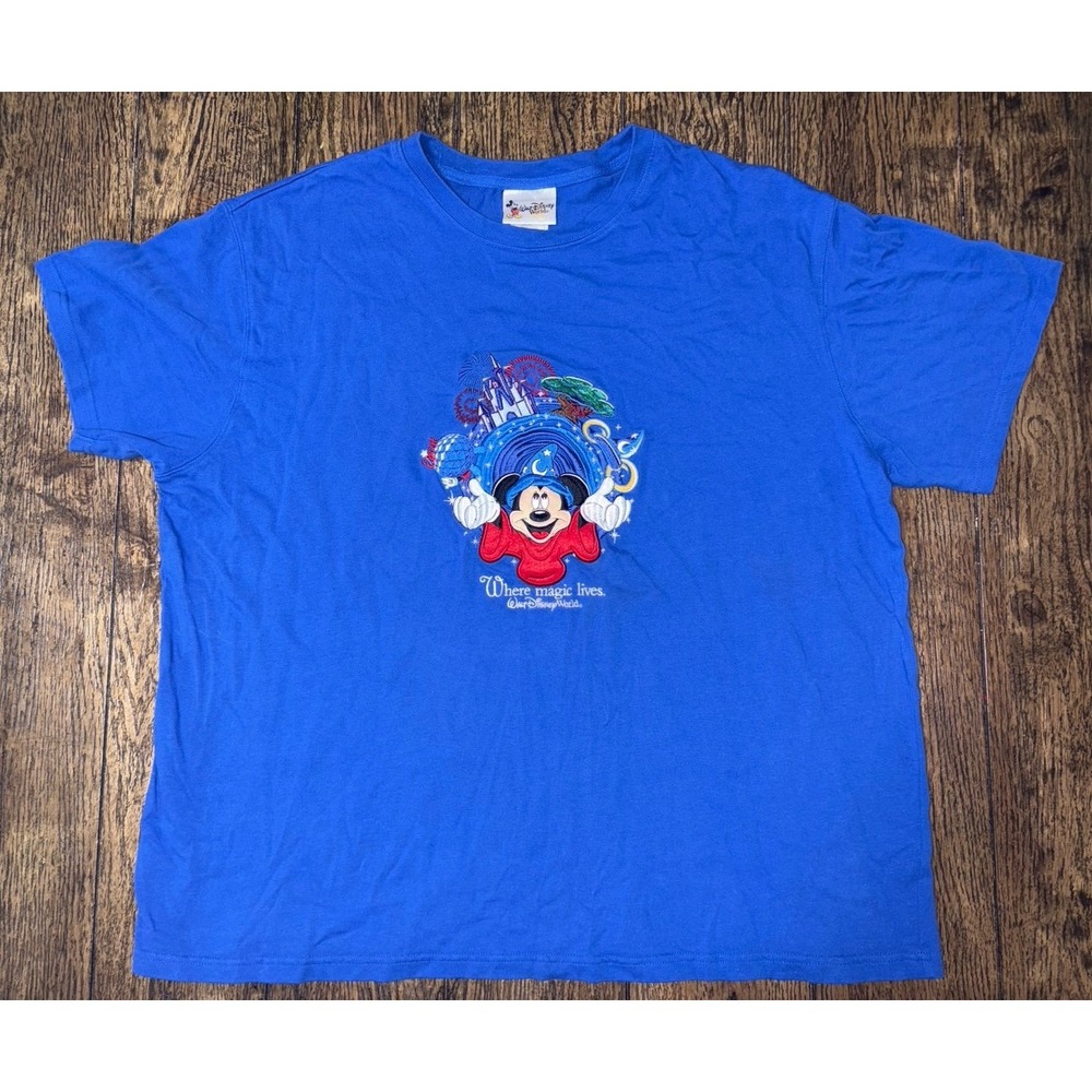Vintage Walt Disney world where magic lives tshirt 2XL